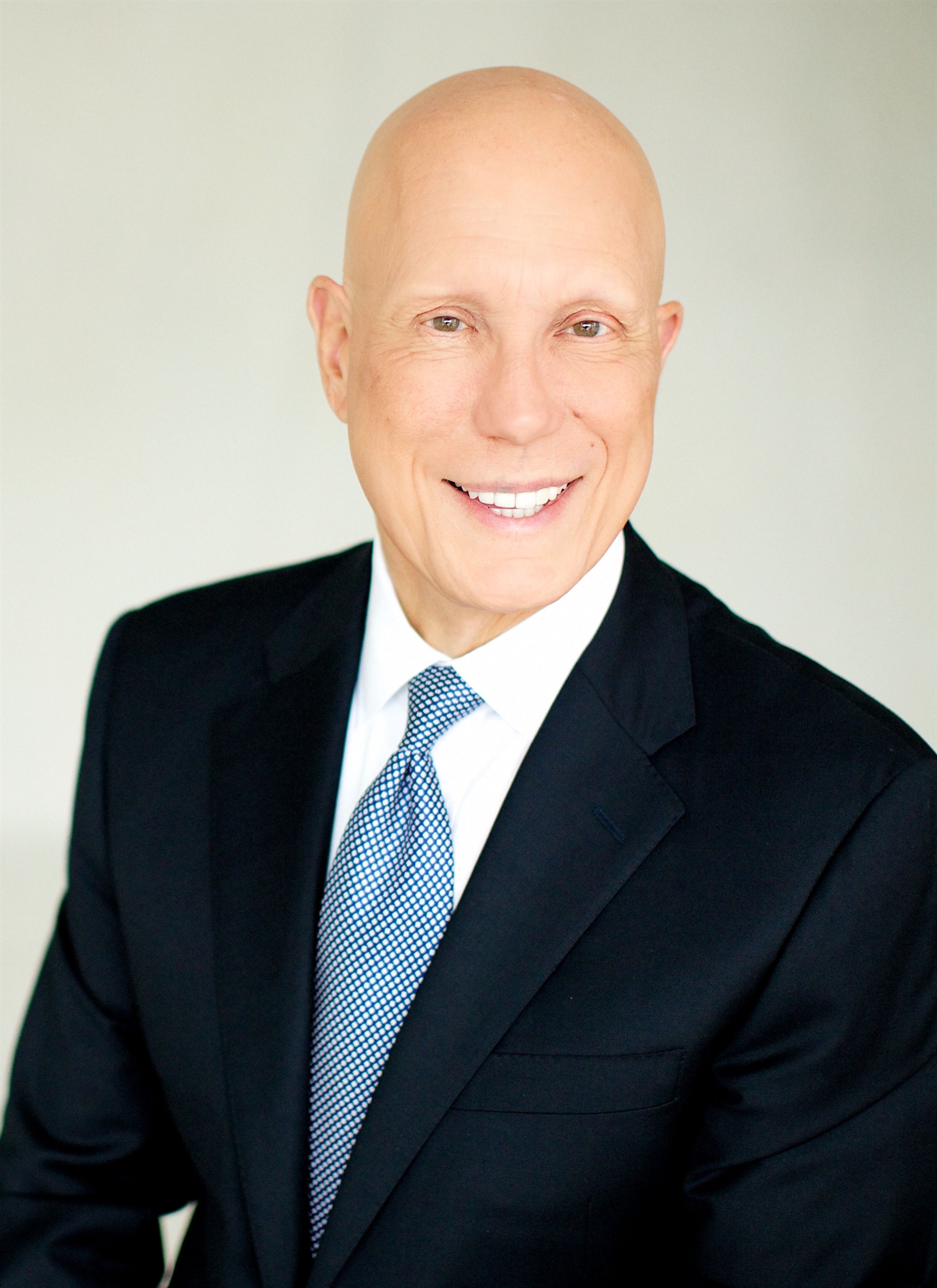 Μάθιου Σέι στην «Κ»: Οι καταναλωτές επέστρεψαν στα εμπορικά καταστήματα-1