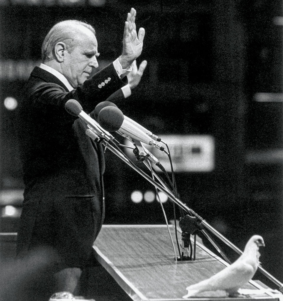 Η Ελλάδα στις κάλπες: 17 Νοεμβρίου 1974 – «Καραμανλής ή τανκς»-2