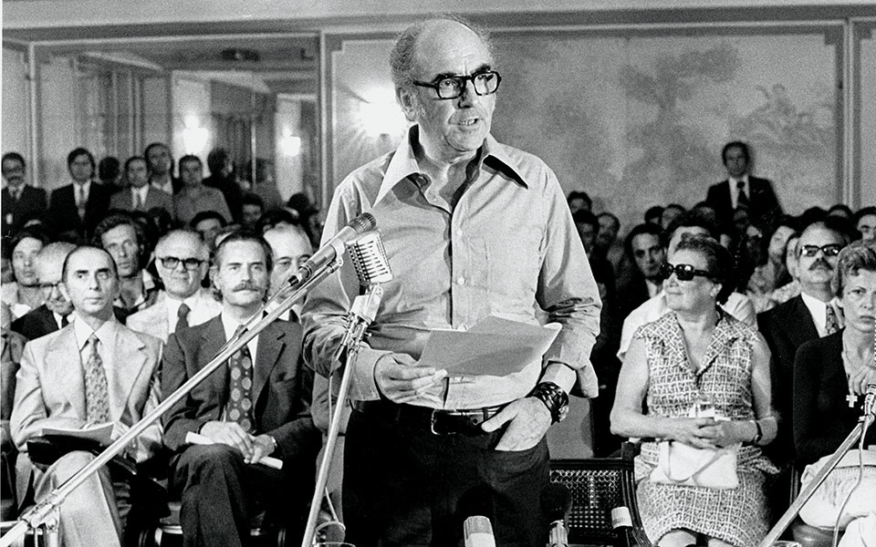 Η Ελλάδα στις κάλπες: 17 Νοεμβρίου 1974 – «Καραμανλής ή τανκς»-5