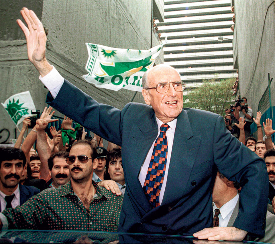 Η Ελλάδα στις κάλπες: 10 Οκτωβρίου  1993 – Από το «Σκοπιανό» στην επιστροφή του Α. Παπανδρέου  στην εξουσία-4