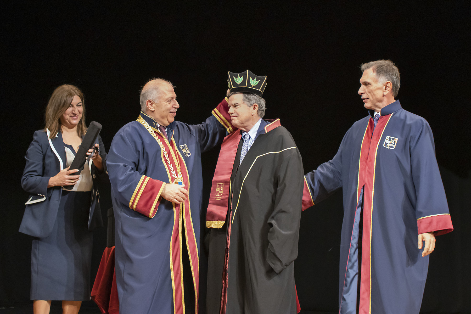 το-πανεπιστήμιο-πειραιά-αναγόρευσε-ε-562413328