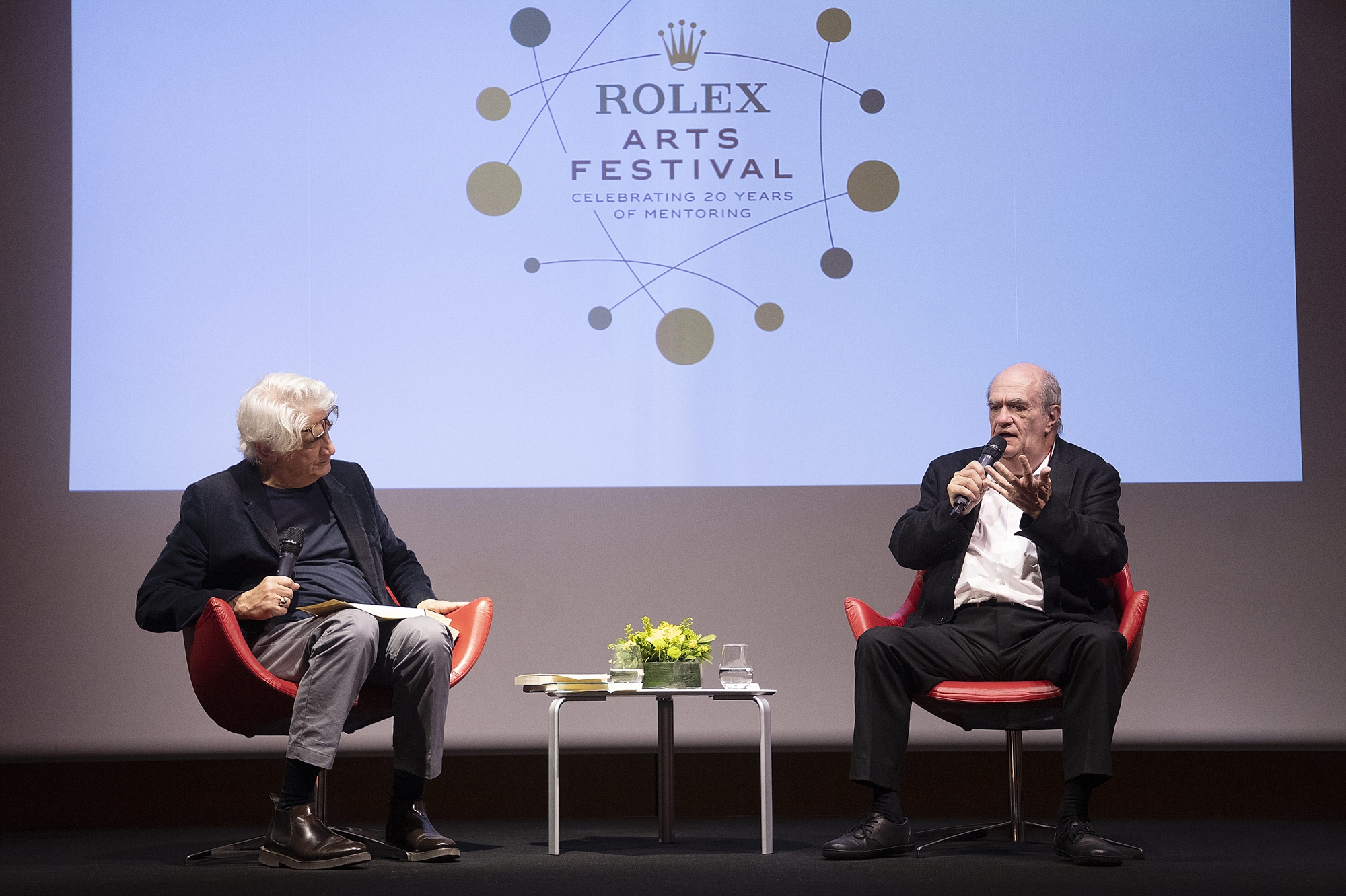 o-κολμ-τοϊμπίν-η-λογοτεχνία-και-η-κλυτα-562442569