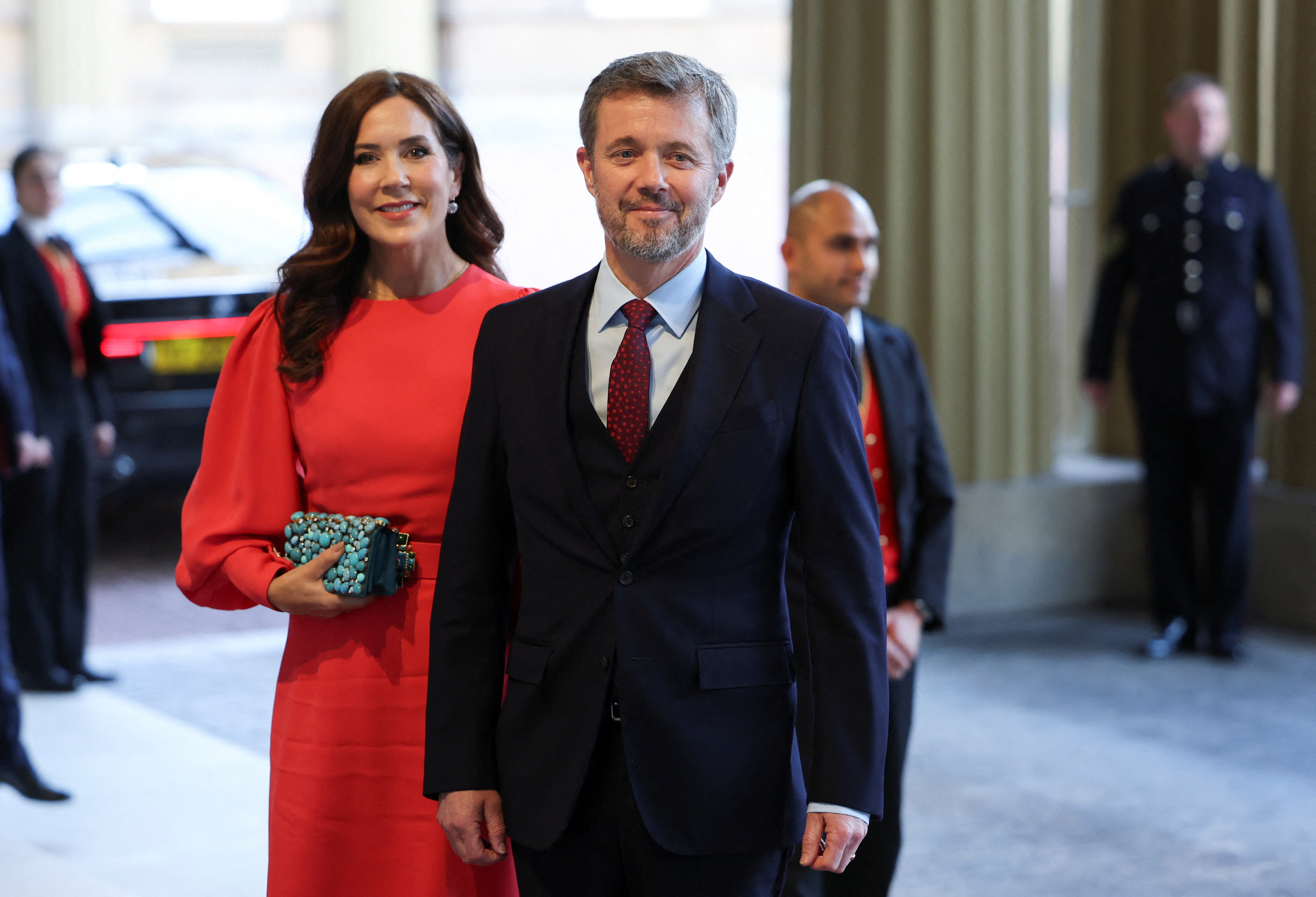 Δεξίωση στο Μπάκιγχαμ – Βασιλιάδες και αξιωματούχοι τίμησαν τον Κάρολο πριν τη στέψη-4