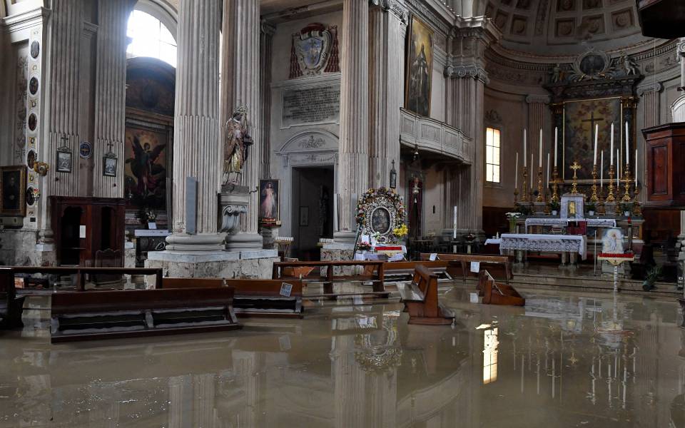 Η Ιταλία μετρά τις πληγές της μετά τις καταστροφικές πλημμύρες – Το κλίμα γίνεται «τροπικό»-1