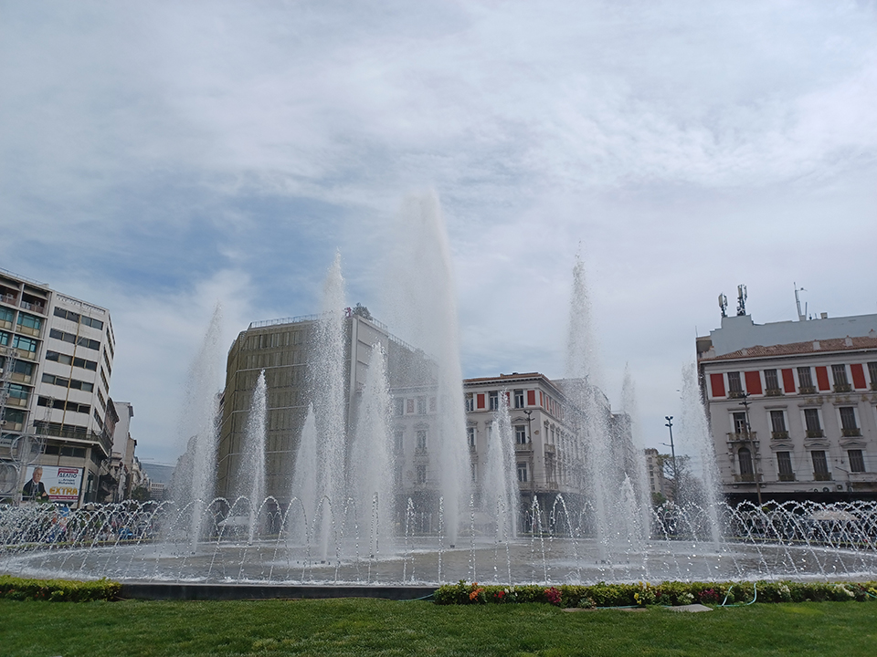 Στα στενά της Ομόνοιας στέκουν οι «μάρτυρες» μια άλλης εποχής-1