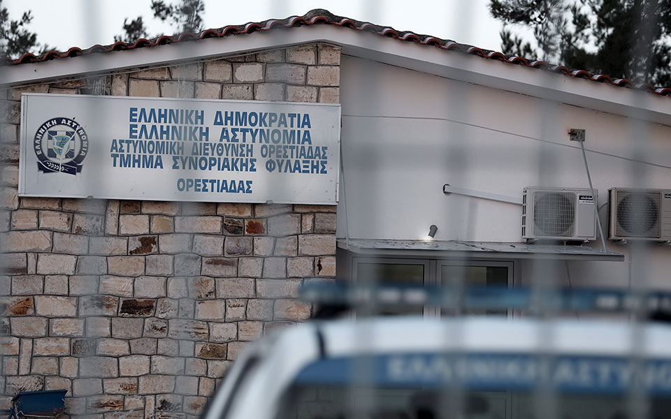 στον-εισαγγελέα-οι-πέντε-αστυνομικοί-562446244