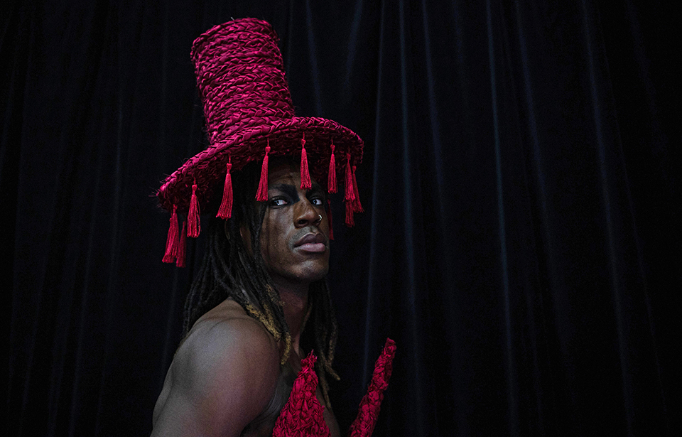 Μετά την άσφαλτο, τα αυτοκίνητα-3