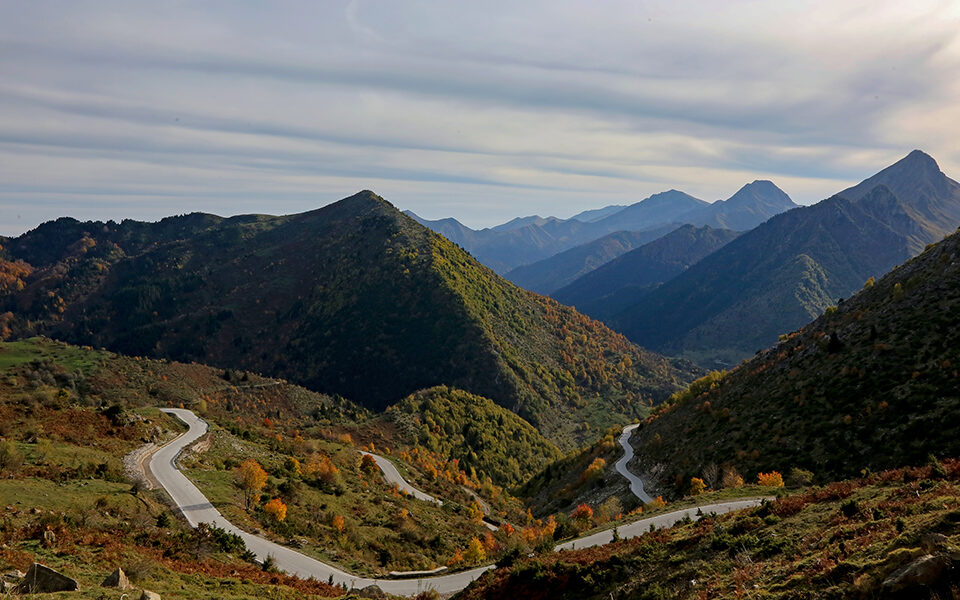 οδικό-δίκτυο-ενας-μνηστήρας-για-έργο-30-562401496
