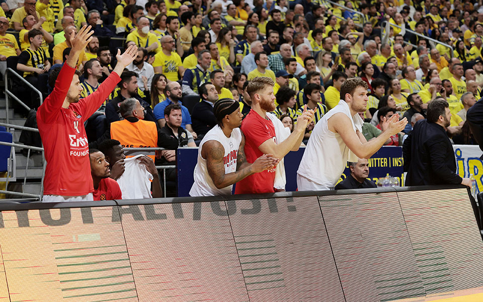 με-βόμβα-του-σλούκα-ο-ολυμπιακός-γύρ-562400668