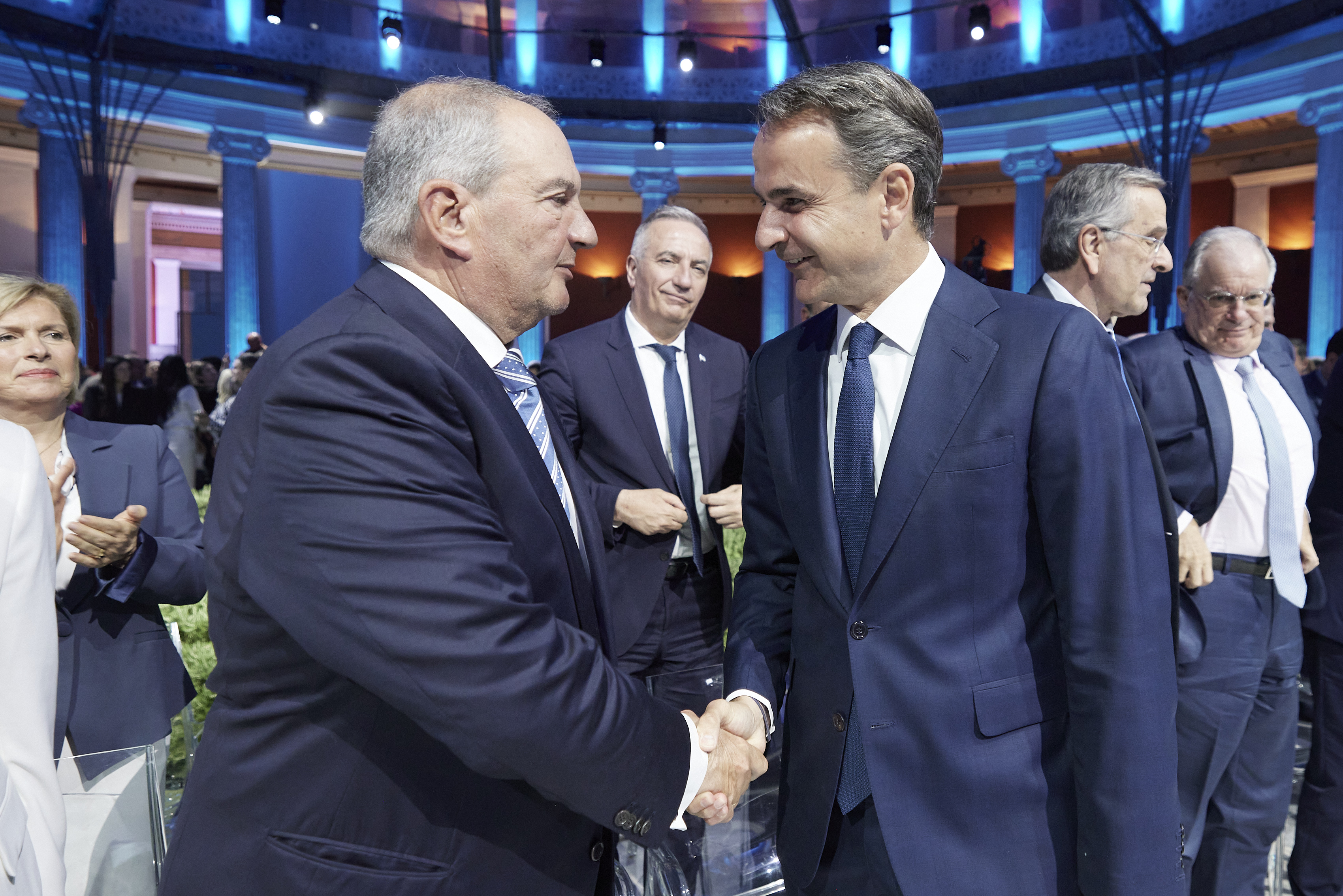 Μητσοτάκης, Σαμαράς, Καραμανλής – Μηνύματα ενότητας με το βλέμμα στις εκλογές-2