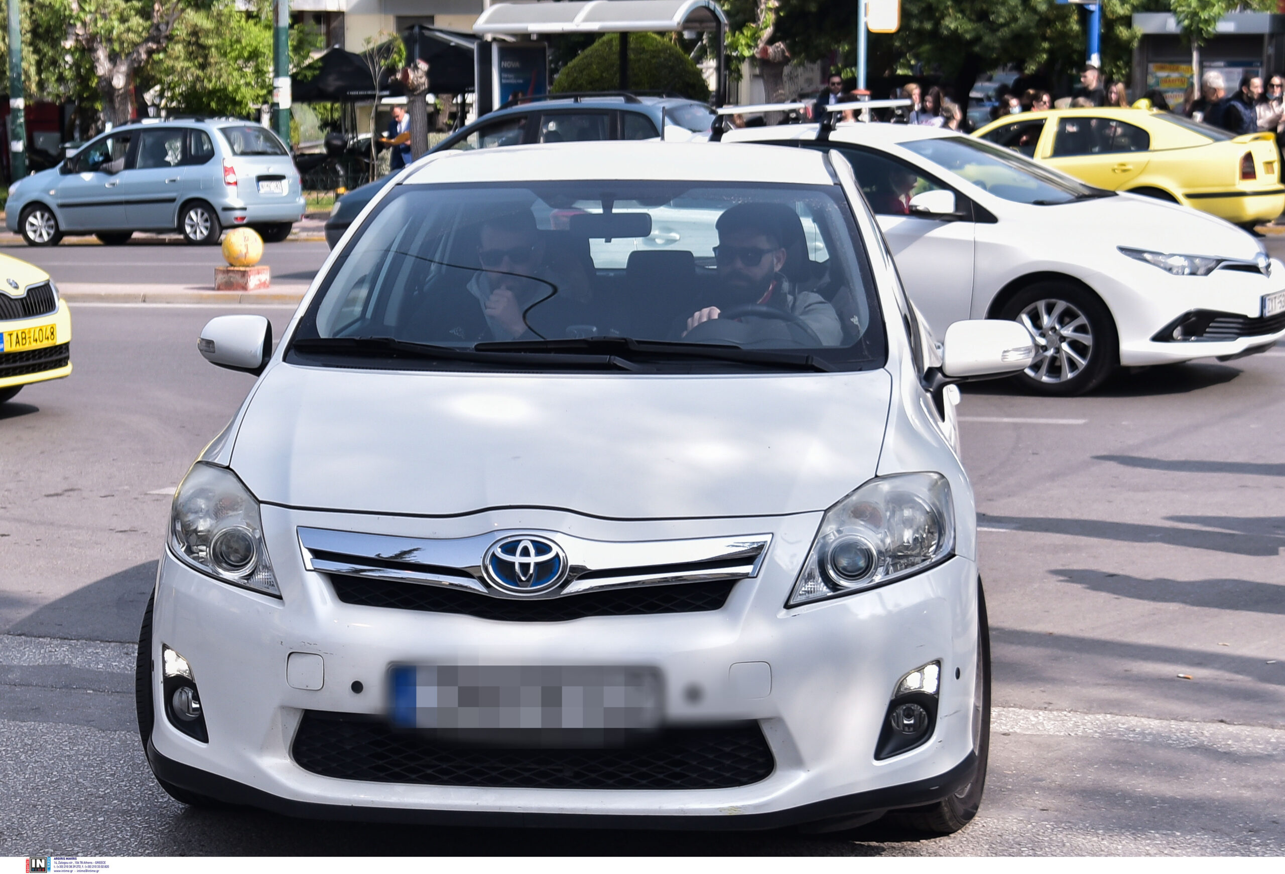 ελεύθεροι-με-όρους-μετά-τις-απολογίες-562419319