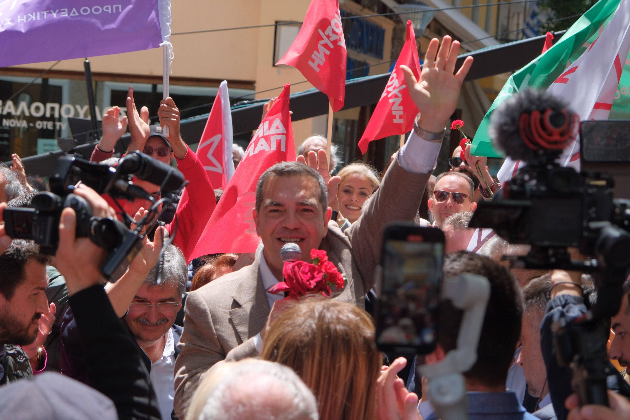 τσίπρας-ο-ελληνικός-λαός-να-φέρει-ξανά-562417711