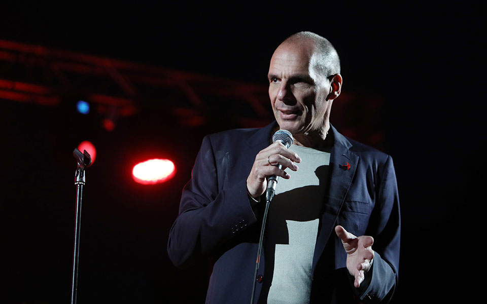 βαρουφάκης-στο-ηράκλειο-δεν-επιτρέπε-562421578