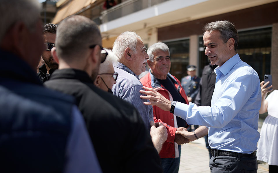 μητσοτάκης-ο-σαββόπουλος-λοιδορήθηκ-562425514