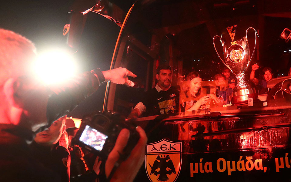 αεκ-παοκ-δύο-διαφορετικά-καλοκαίρια-562441306