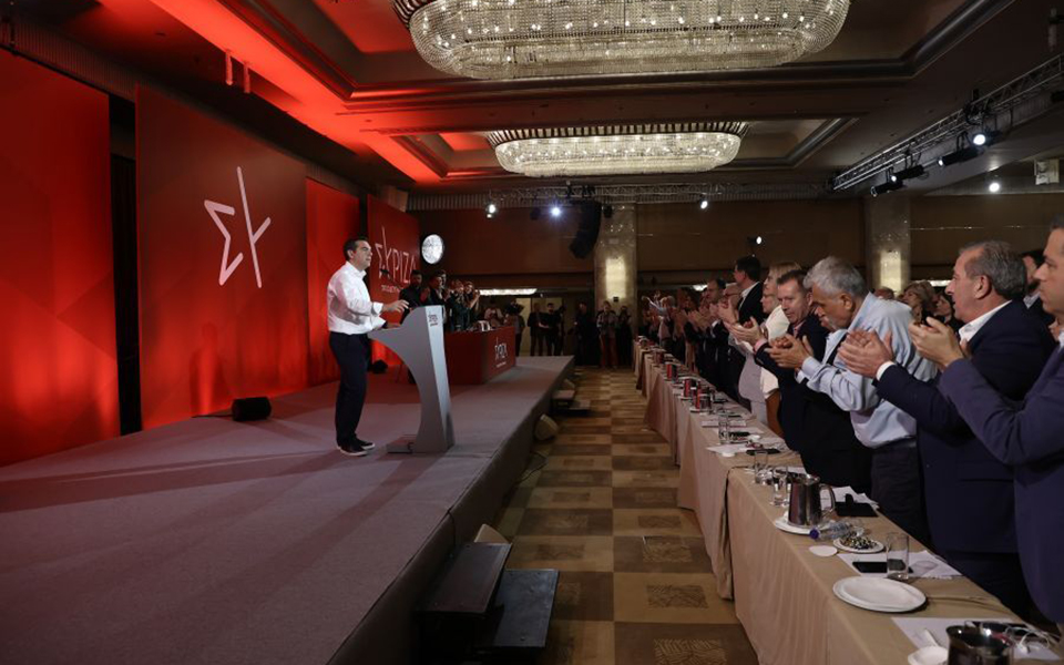 συριζα-πιάνει-δουλειά-η-νέα-εκλογική-ε-562445329