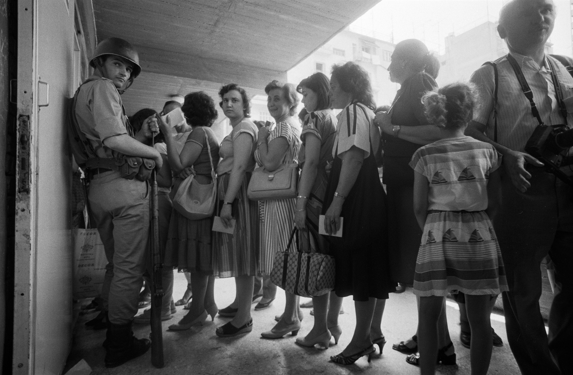 ιστορίες-από-το-παραβάν-562430485