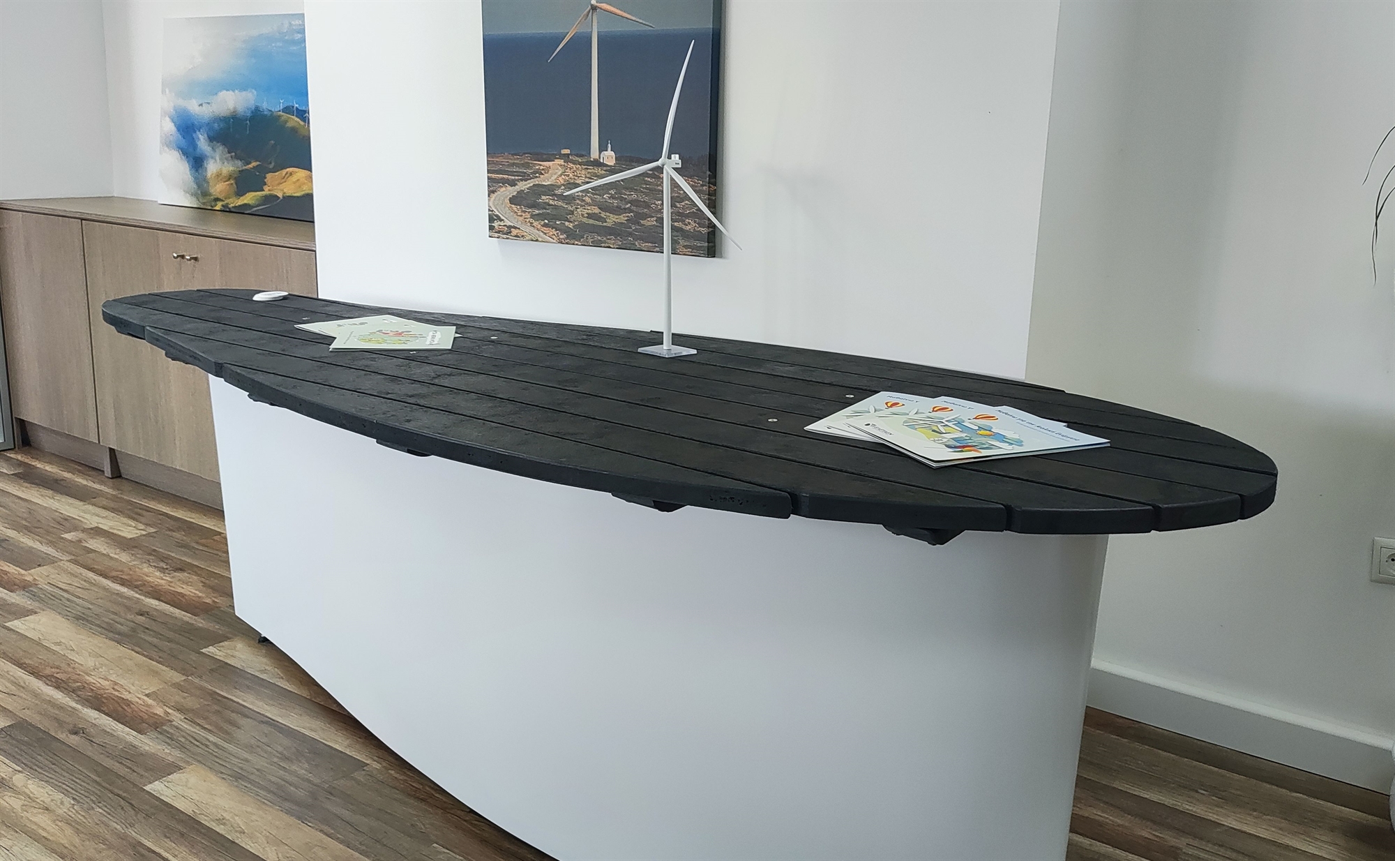 Οι ανεμογεννήτριες γίνονται έπιπλα γραφείου-3