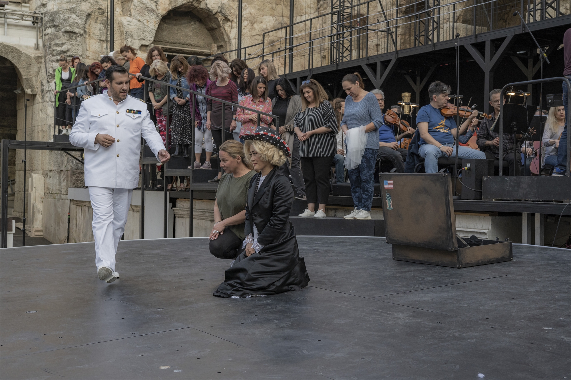 Ομορφιά ακόμη και μέσα στον τρόμο-1