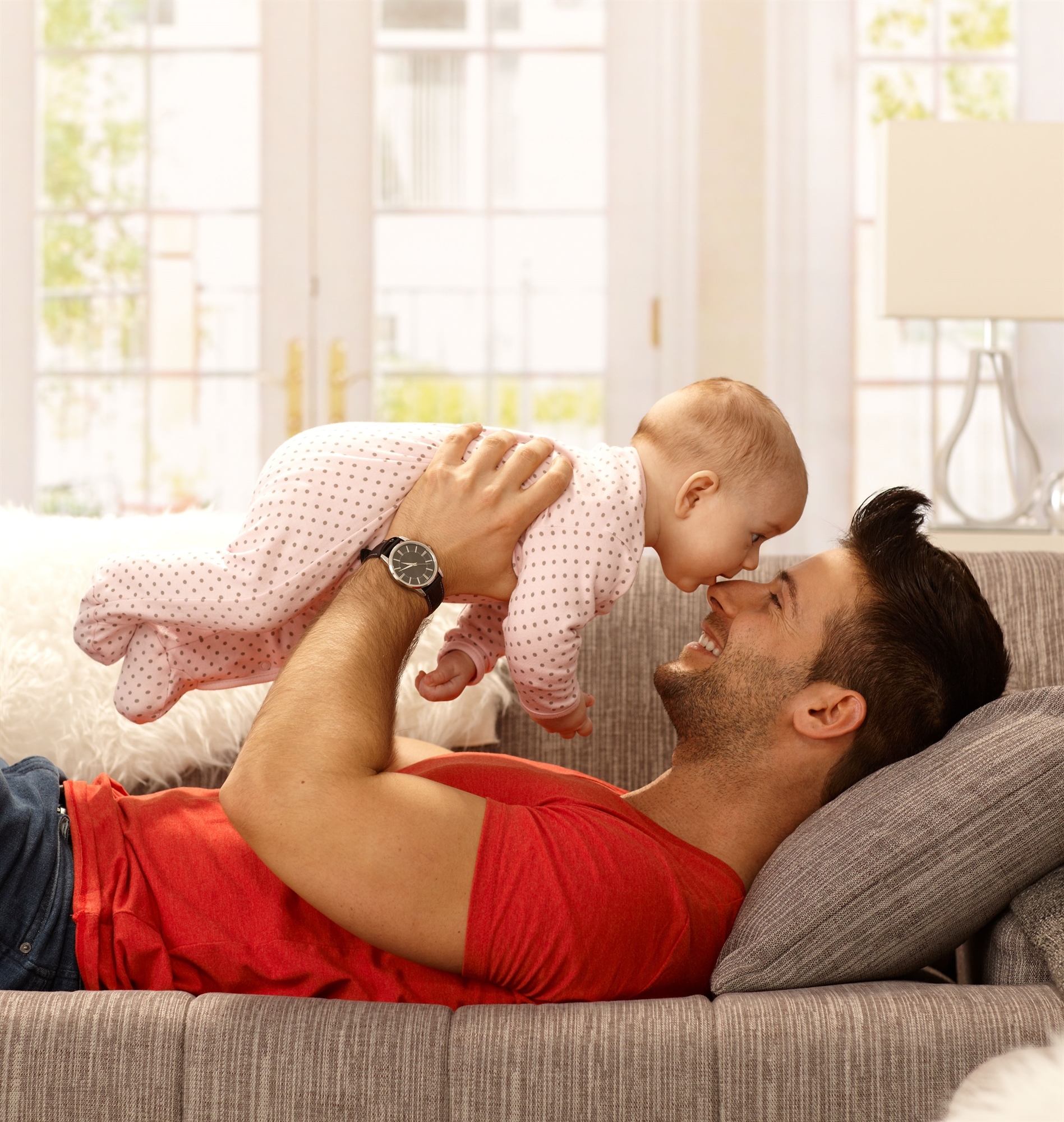 μεταφορά-άδειας-μητρότητας-στον-πατέ-562415719