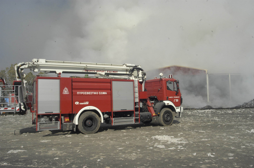 υπό-μερικό-έλεγχο-η-πυρκαγιά-σε-δασική-562444216