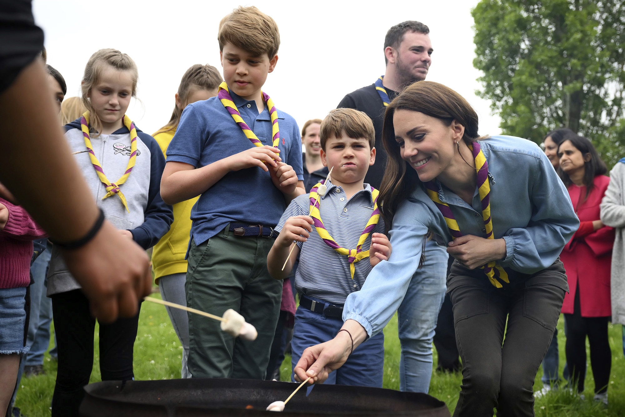 Βρετανία: Μετά τη στέψη έρχεται και «αλλαγή φρουράς»-1