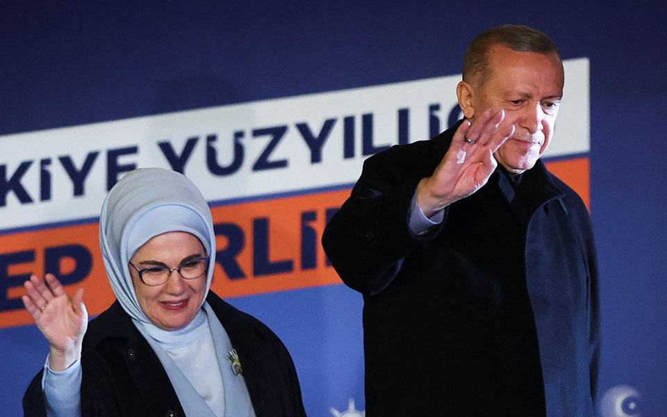 la-repubblica-ο-ερντογάν-φαβορί-στον-β-γύρο-των-ε-562421260