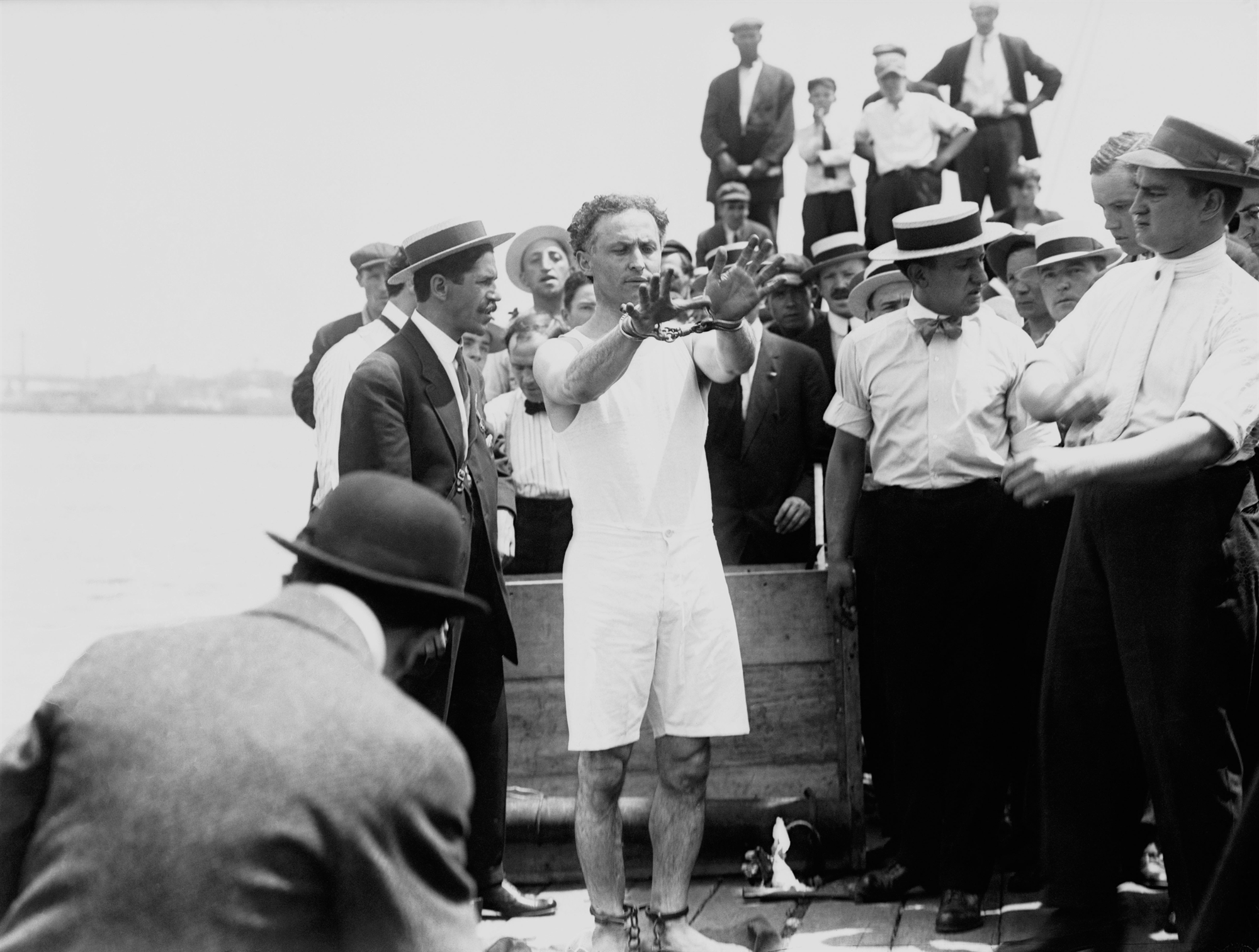 Χάρι Χουντίνι: Ο «βασιλιάς των χειροπεδών»-15