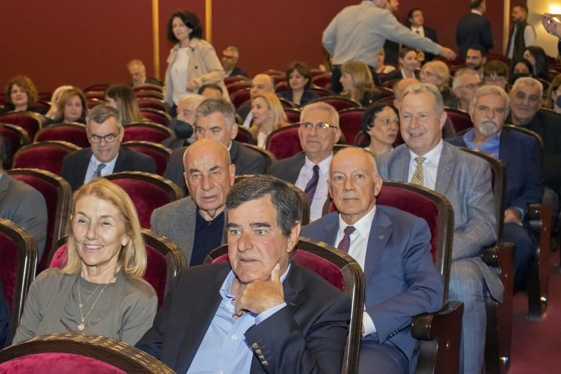 Το Πανεπιστήμιο Πειραιά αναγόρευσε επίτιμο διδάκτορα τον Θανάση Μαρτίνο-3