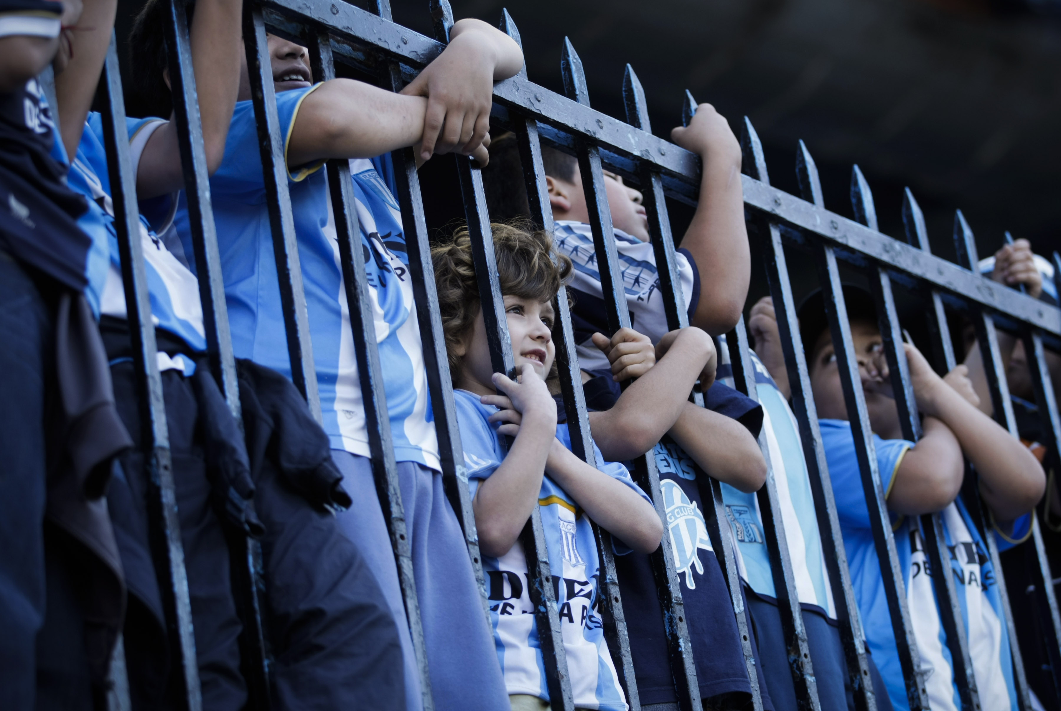 Μια γειτονιά, δύο κόσμοι…-2