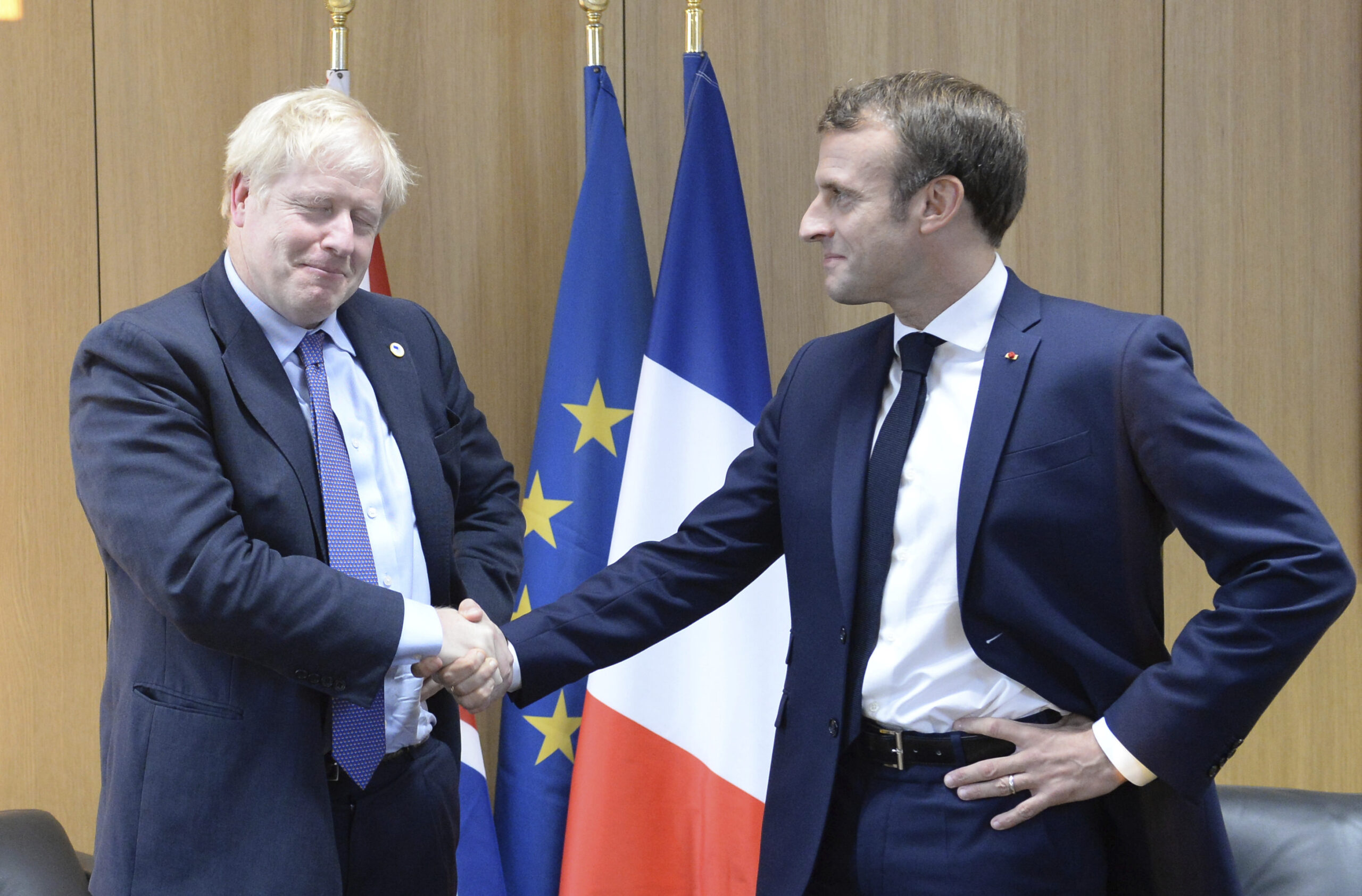 γλείφτης-του-πούτιν-η-επίθεση-τζόν-562427383