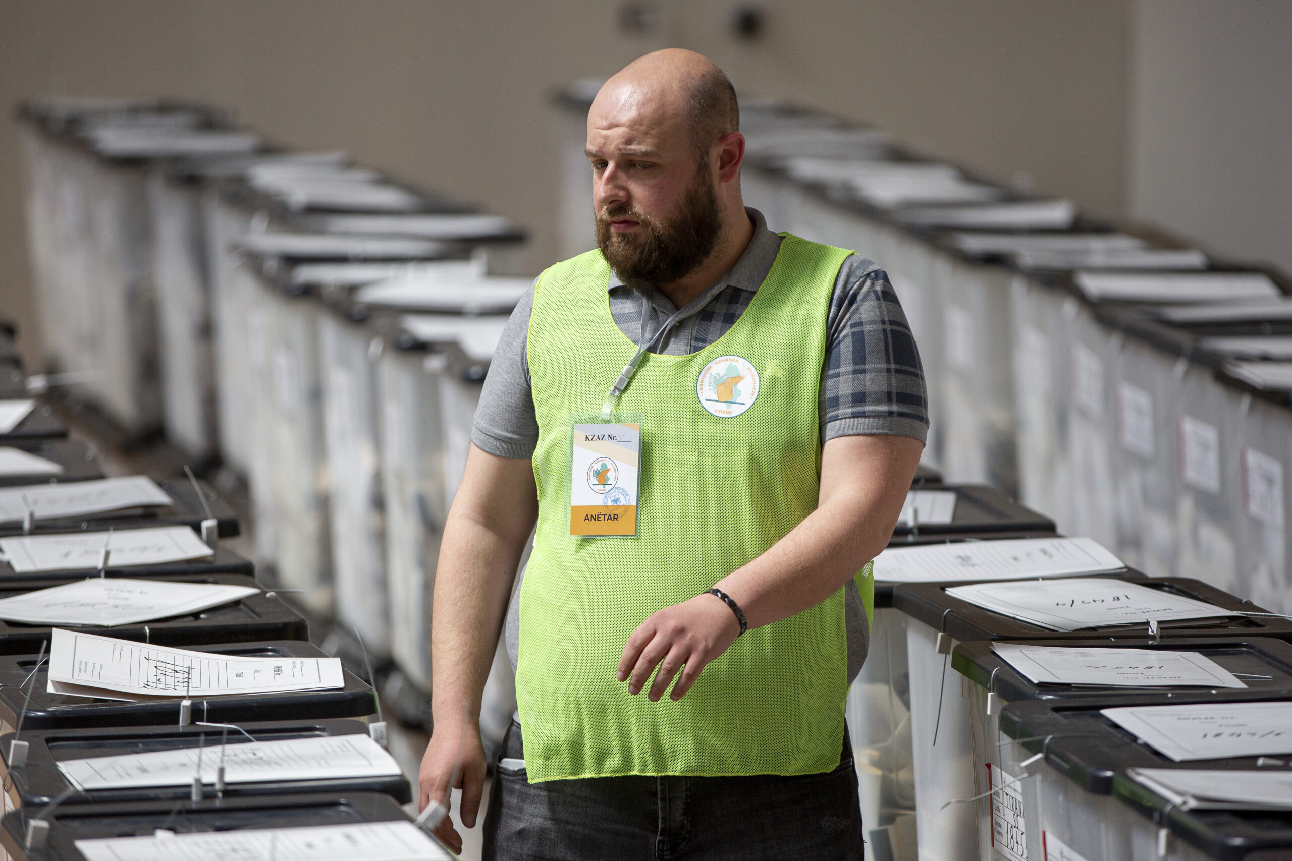 αλβανία-ομαλά-εξελίσσεται-η-ψηφοφορί-562419967