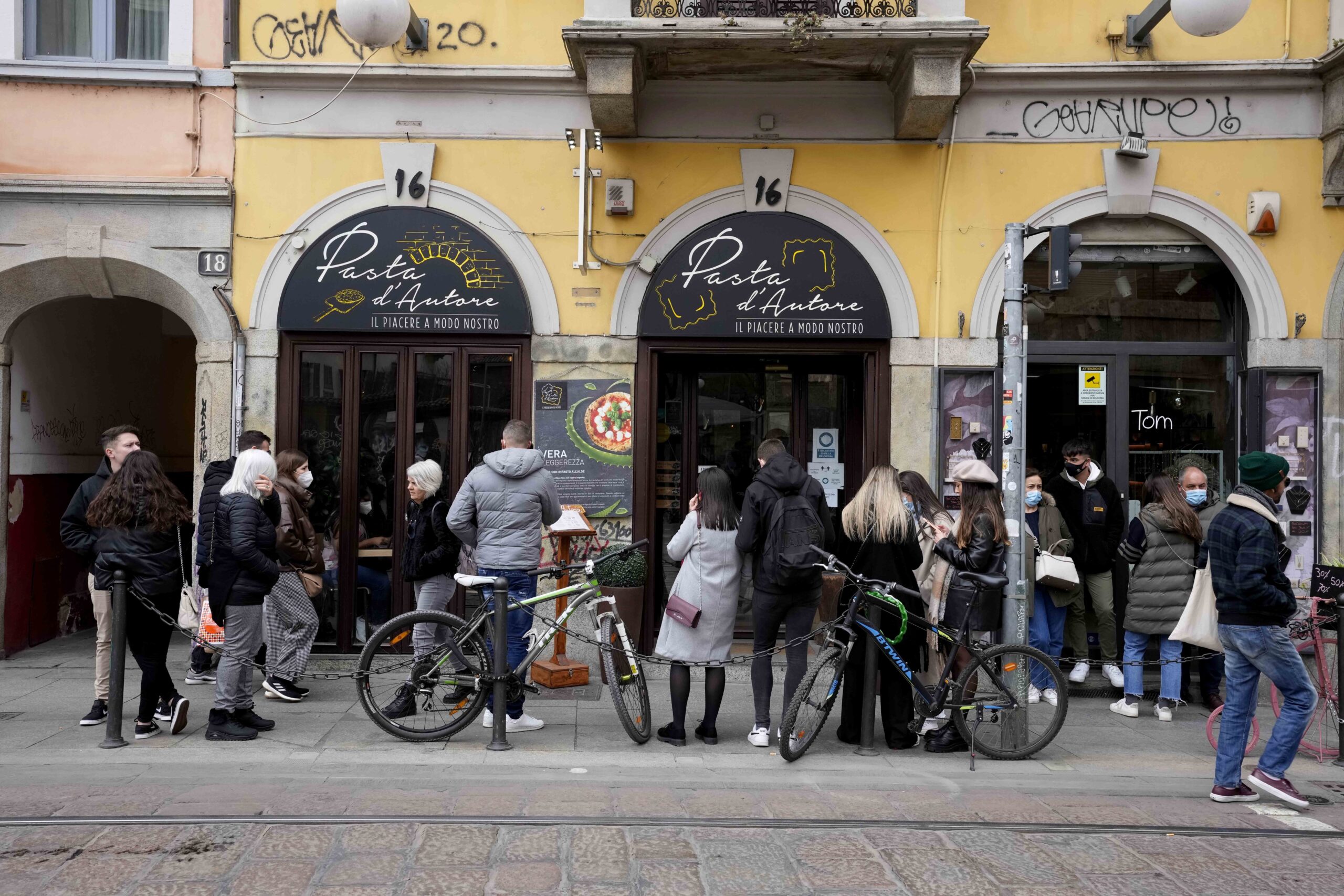 ιταλία-εκτοξεύθηκαν-οι-τιμές-των-ζυμα-562415200