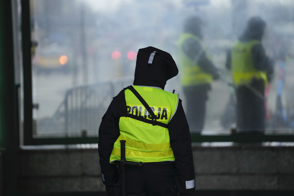 πολωνία-κλείνει-μέχρι-νεωτέρας-τα-σύν-562442179