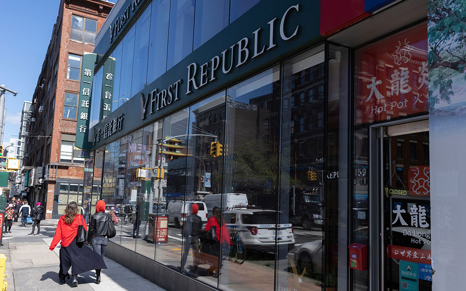 στην-jpmorgan-με-εξπρές-διαδικασίες-η-first-republic-bank-562397842