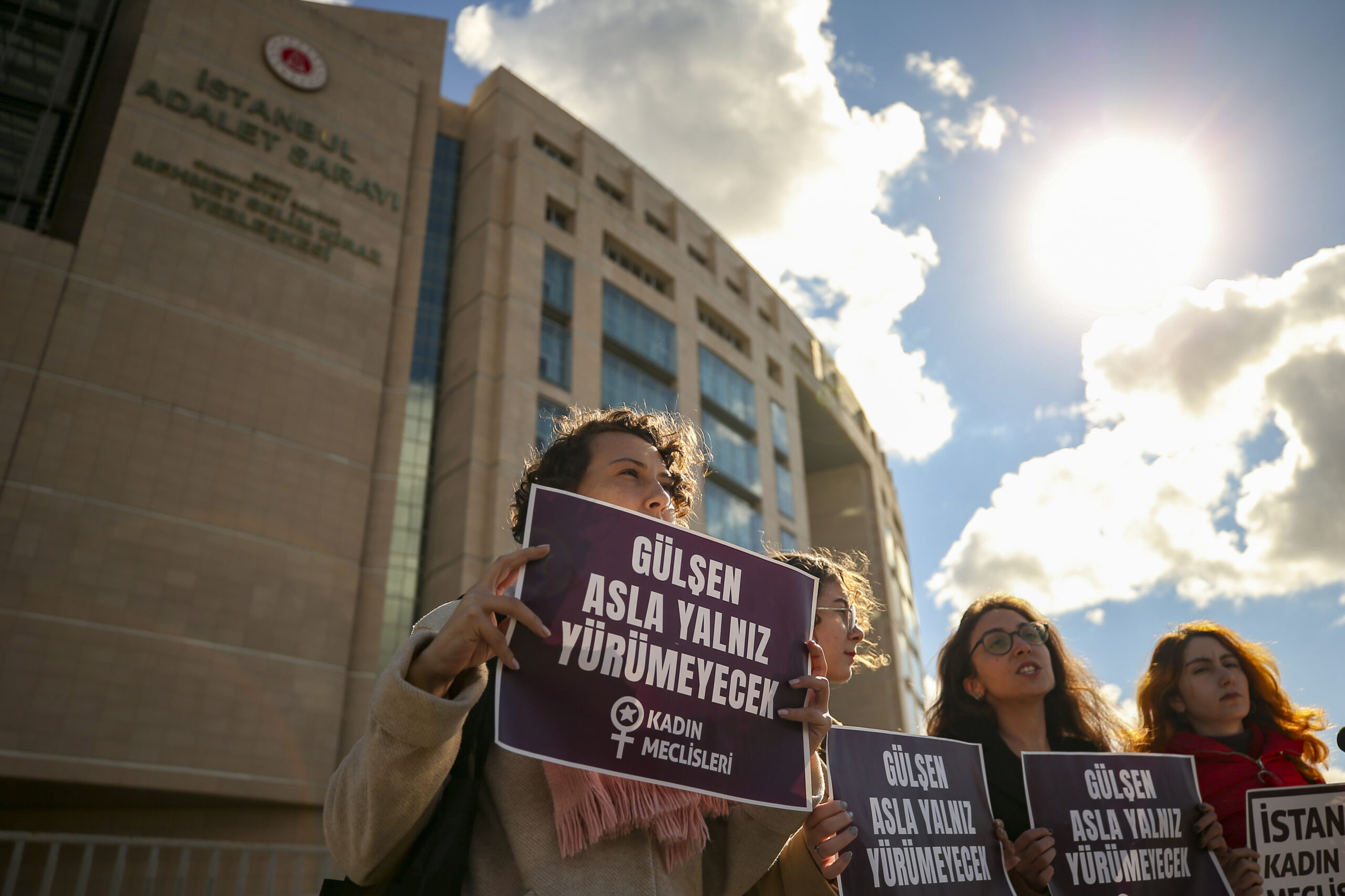 toυρκία-δέκα-μήνες-φυλάκιση-στην-ποπ-στ-562400281