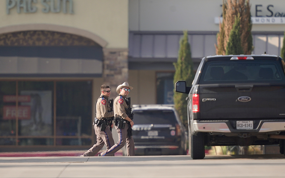 Τέξας: Εννέα νεκροί, ανάμεσά τους και ο δράστης, από ένοπλη επίθεση σε εμπορικό κέντρο-2