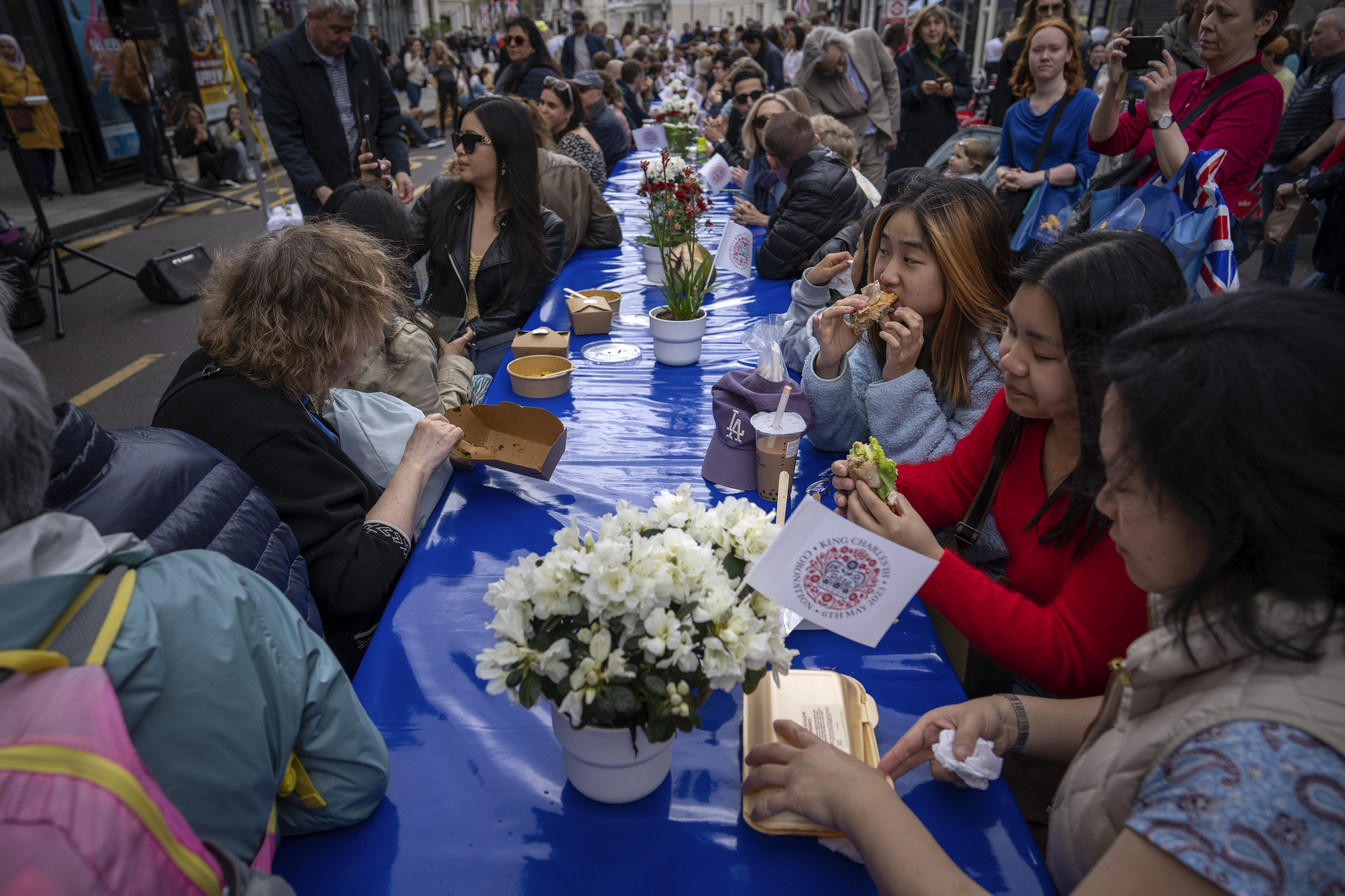 Στέψη Καρόλου: Ολη η Βρετανία ένα μεγάλο… πικνίκ (εικόνες)-8