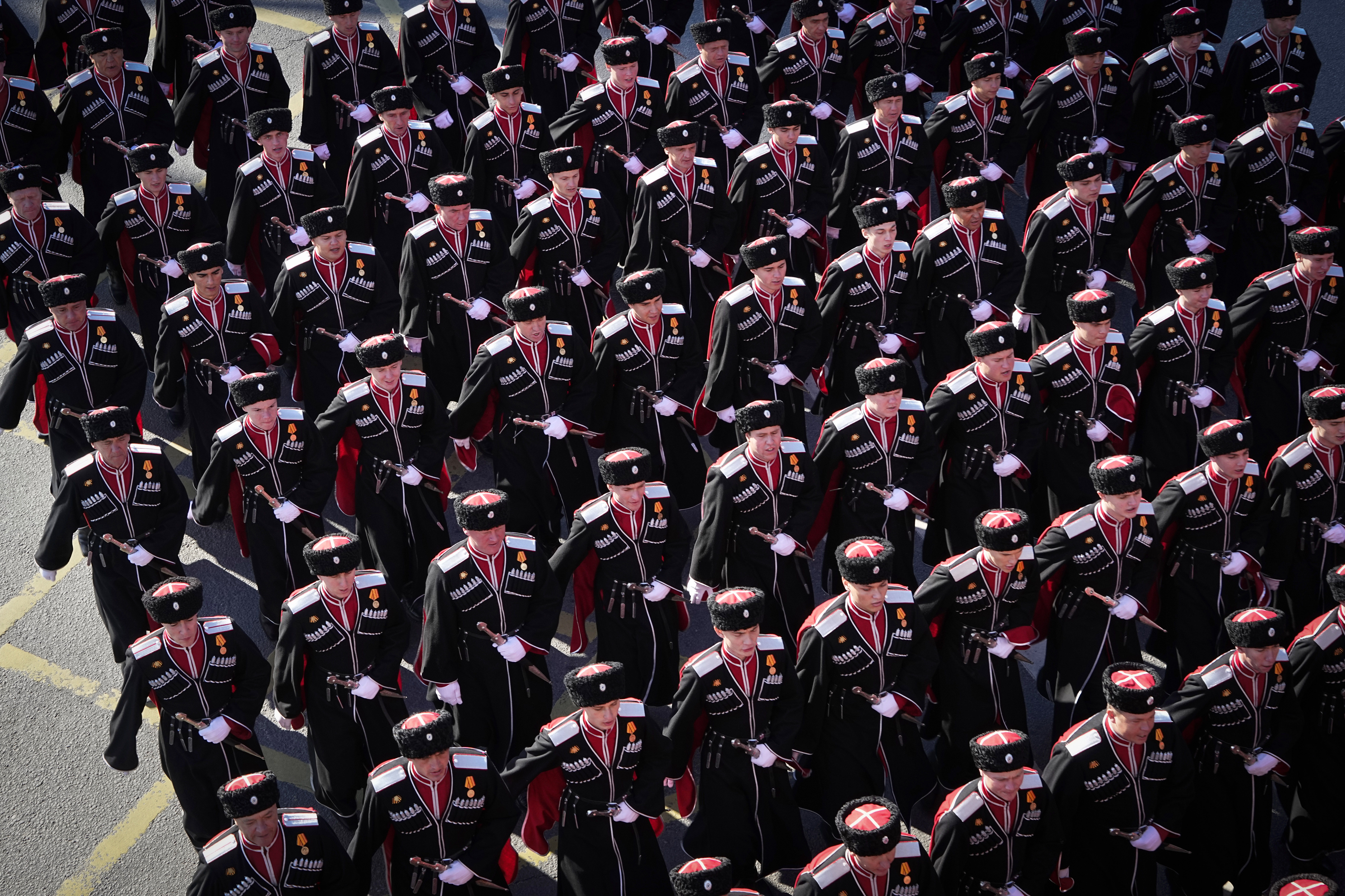 Αντιδυτικό κρεσέντο Πούτιν: Θέλουν να μας καταστρέψουν – Ξέχασαν ποιος νίκησε τους Ναζί-2