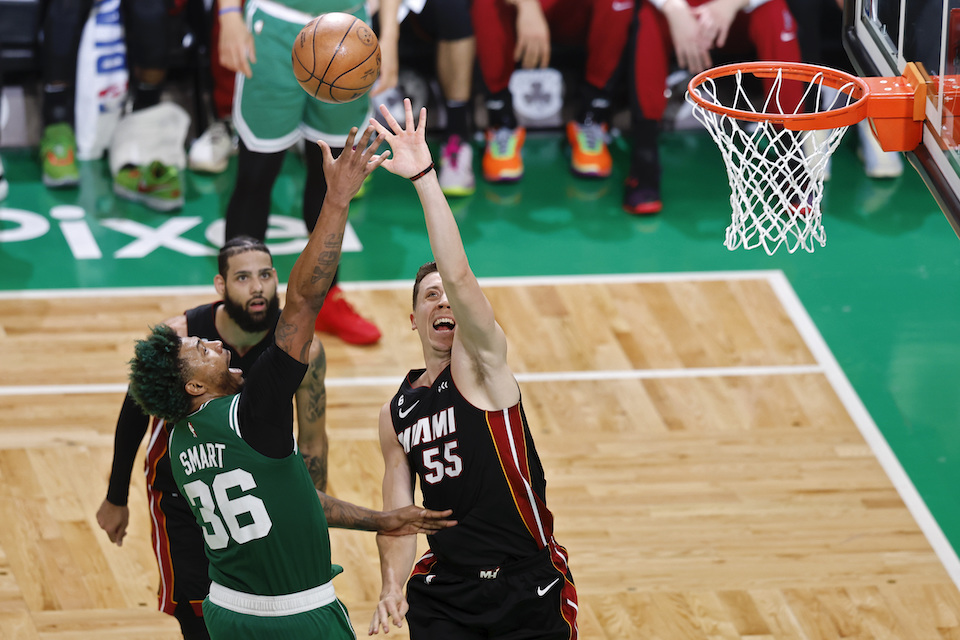 ΝΒΑ: Οι Χιτ έκαναν την έκπληξη μέσα στη Βοστώνη και κράτησαν το αδιανόητο ρεκόρ του… 151-0-1