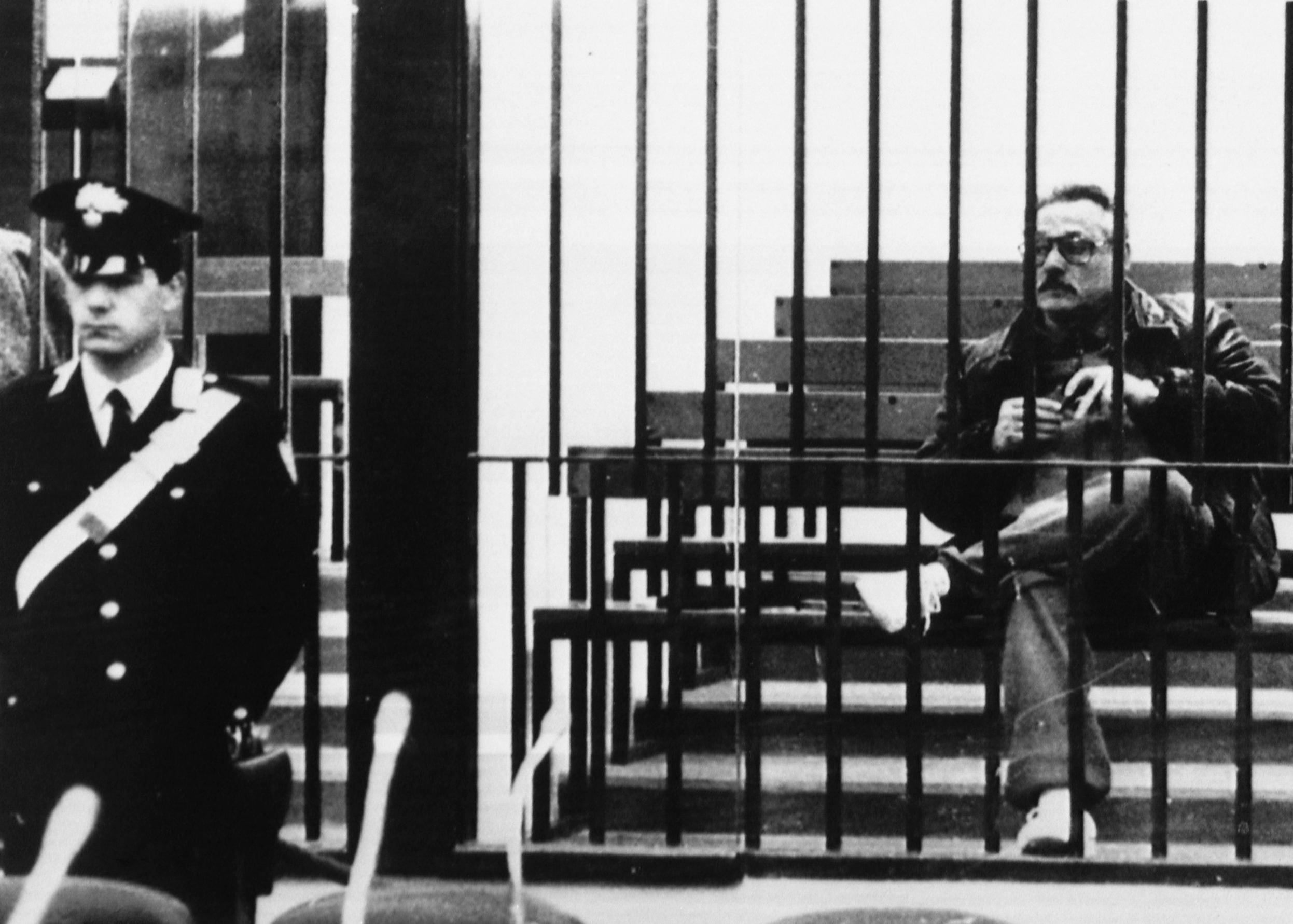 Πέτρα Ρέσκι: Η δημοσιογράφος που κολυμπά στα βαθιά της ιταλικής μαφίας-9