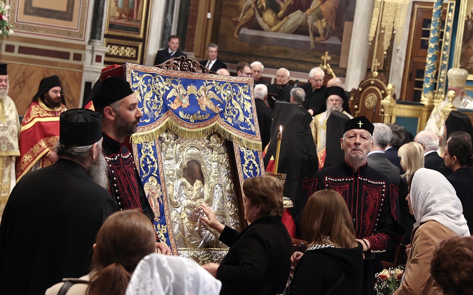 παρατείνεται-η-παραμονή-του-αξιον-εσ-562420072