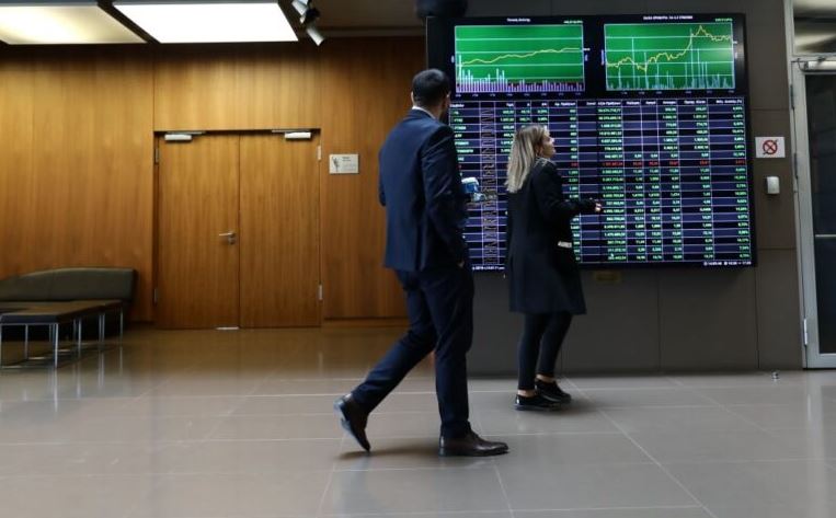 κάτω-από-4-η-απόδοση-του-10ετούς-ομολόγου-562416928