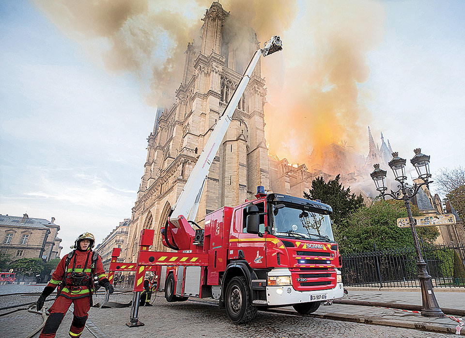Η επιστροφή στην πολιτική κανονικότητα-3