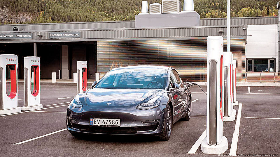 Η επιστροφή στην πολιτική κανονικότητα-4