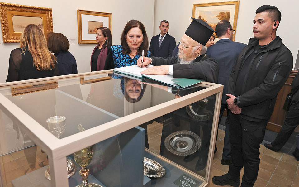 εγκαίνια-στην-ανακαινισμένη-σχολή-γα-562444057