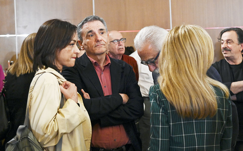 συριζα-το-κόστος-της-αμφιθυμίας-για-το-562444261