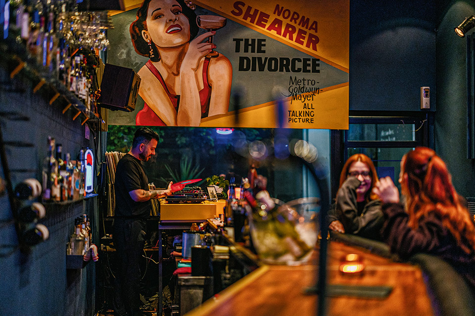 2023 και τα βινύλια παίζουν (ακόμη) στα μπαρ-4