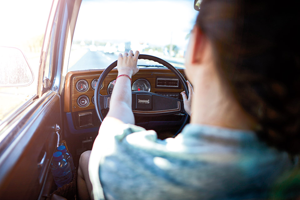 Πώς είναι να οδηγείς για πρώτη φορά στα 69;-1