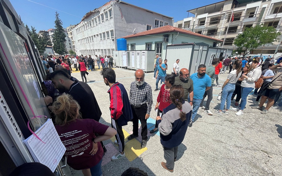 εκλογές-τουρκία-οι-σεισμοί-χάρισαν-στ-562422502